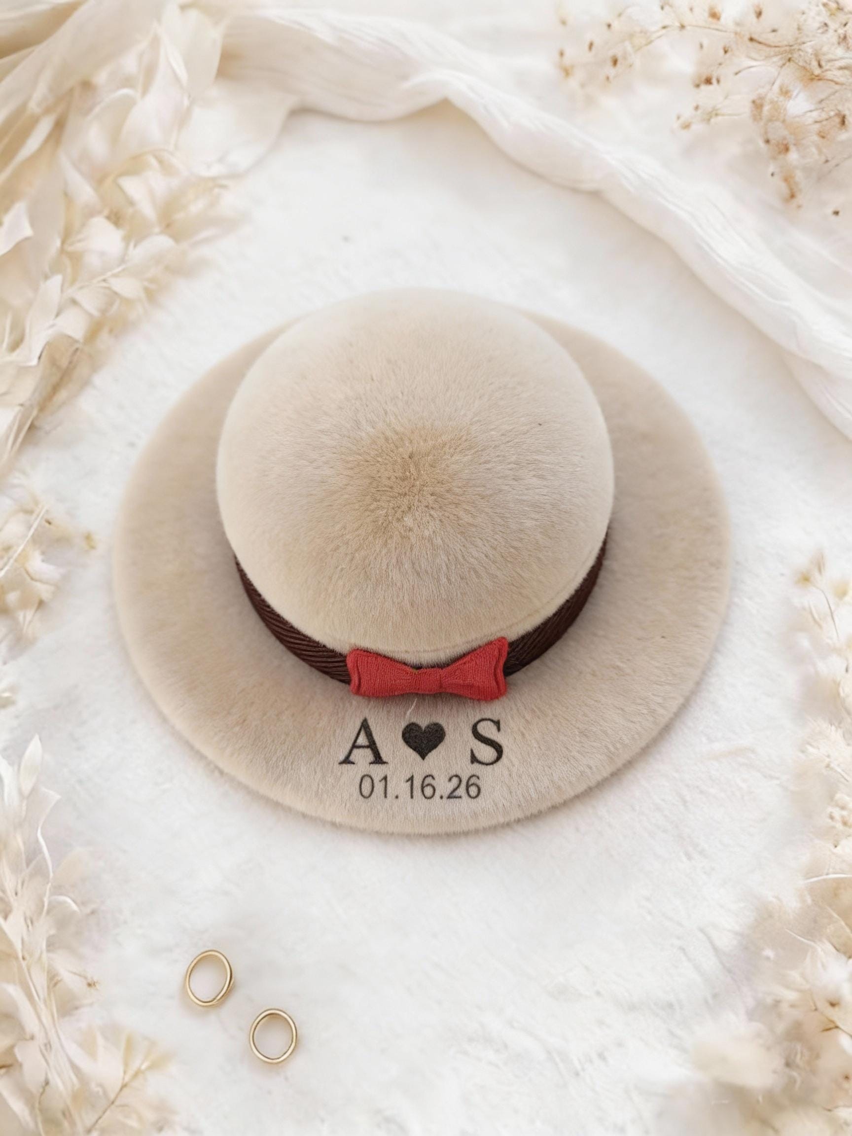 Personalized Cowboy Hat Ring B - đánh giá và giá Velvet Jewelry Box