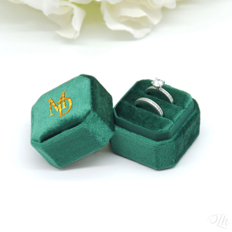 Personalized Wedding Ring Box  - đánh giá và giá Velvet Jewelry Box